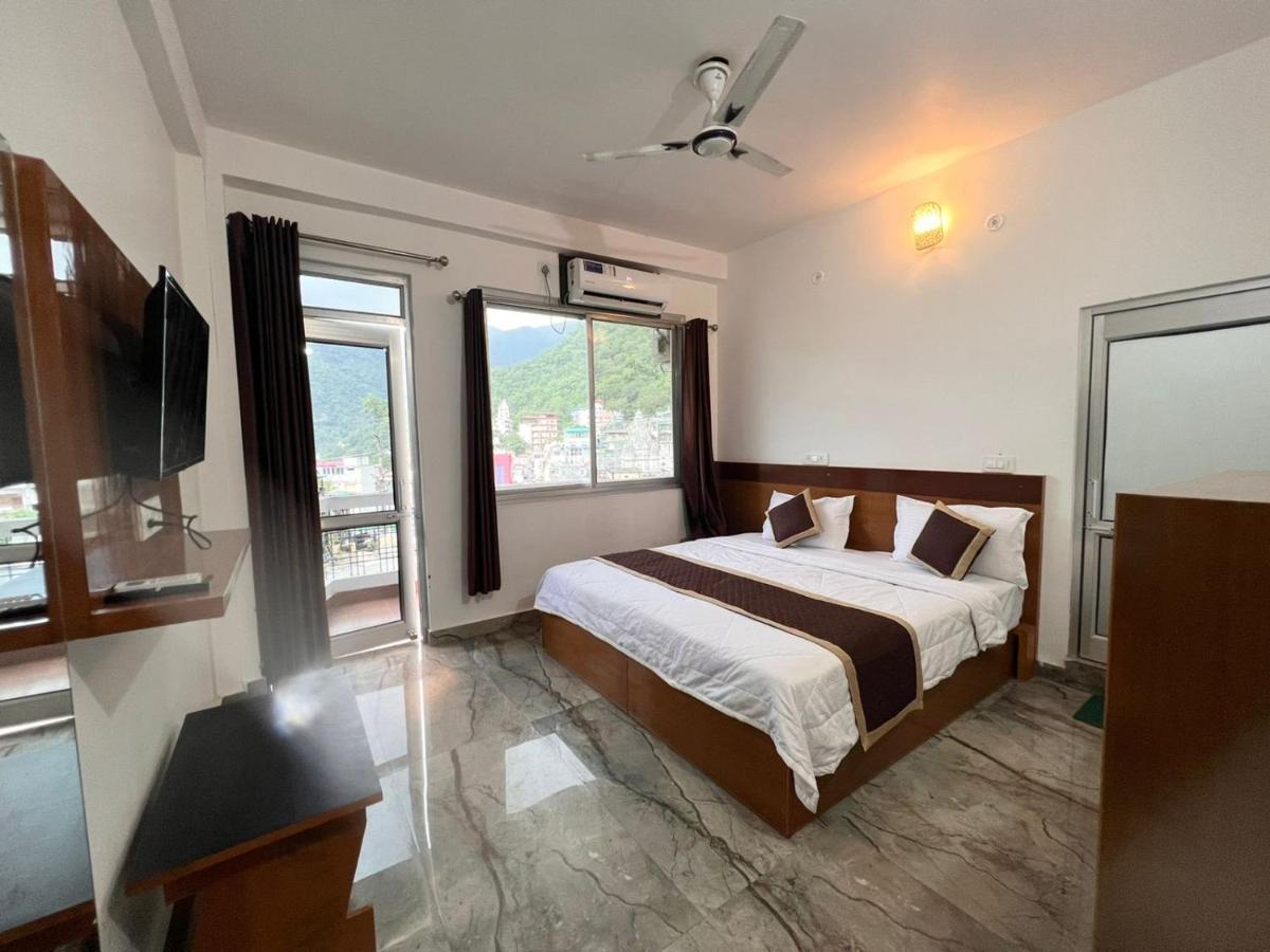 Hotel Manikut Рішикеш Екстер'єр фото
