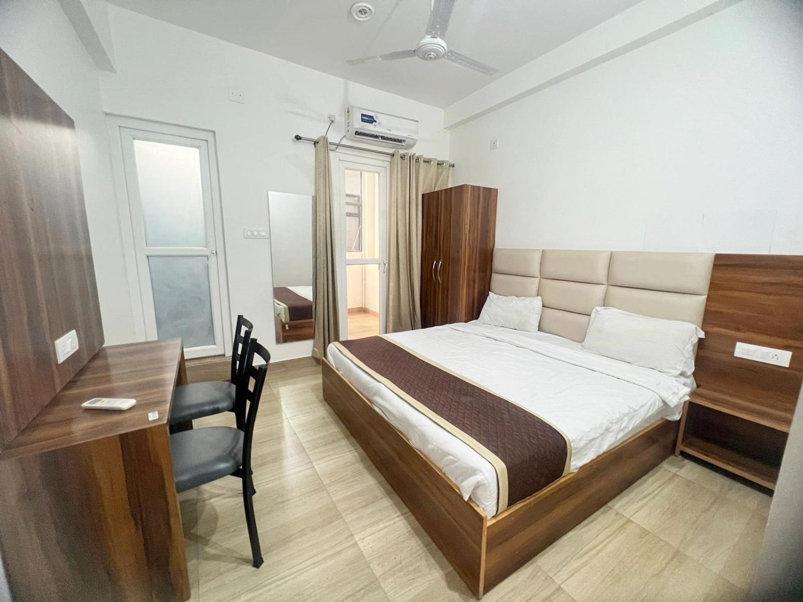 Hotel Manikut Рішикеш Екстер'єр фото